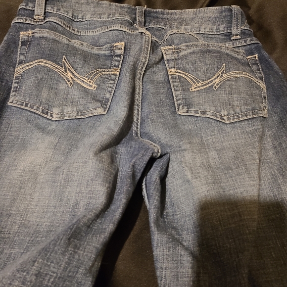 Jeans - Picture 2 of 3
